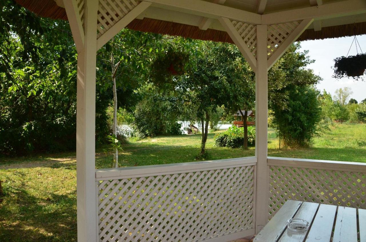 Antal-Tavi Fogado Es Horgaszparadicsom Szentes Exterior foto